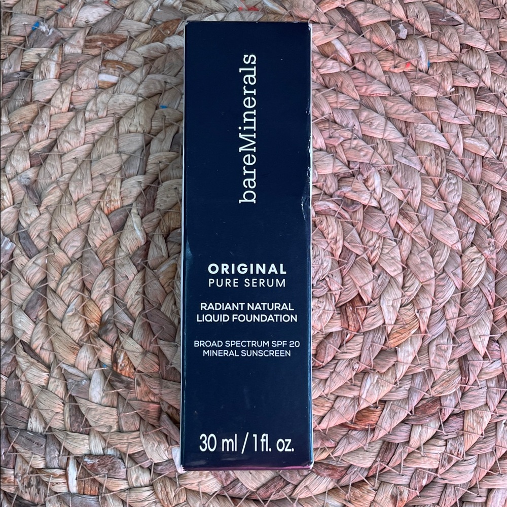 Bare minerals radiant liquid foundation new